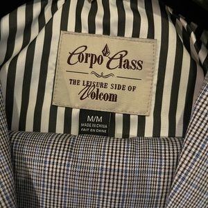 Volcom Men suit, worn one time.